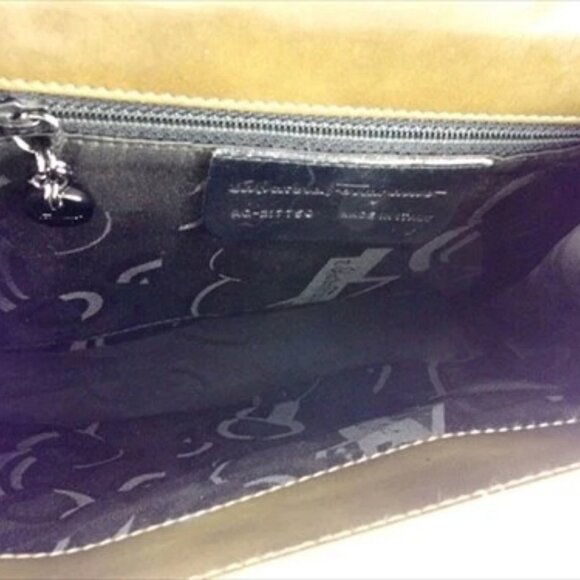 Salvatore Ferragamo Shoulder bag Brown Beige Enamel leather Authentic Used F1460 - Picture 7 of 11